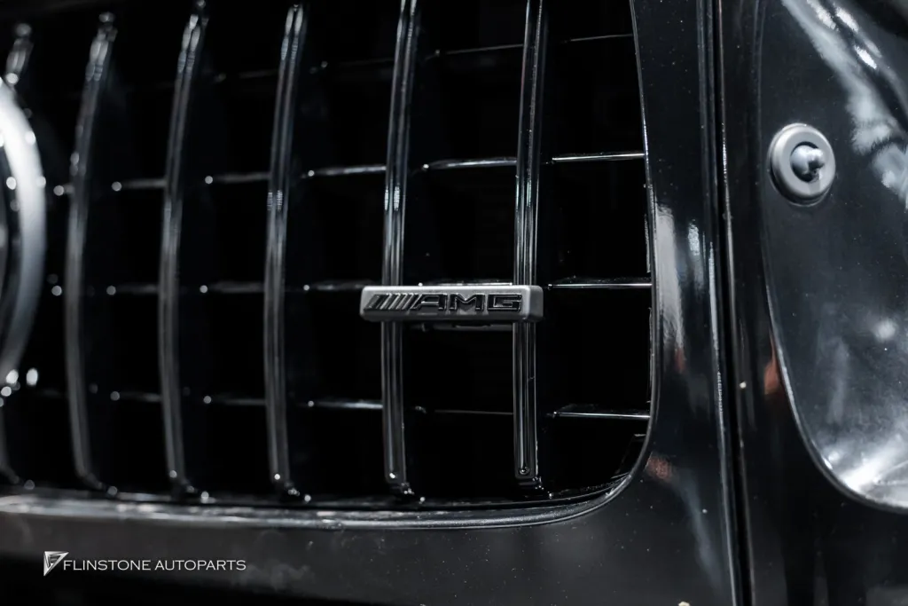 Mercedes Benz Gclass โลโก้ Night Package