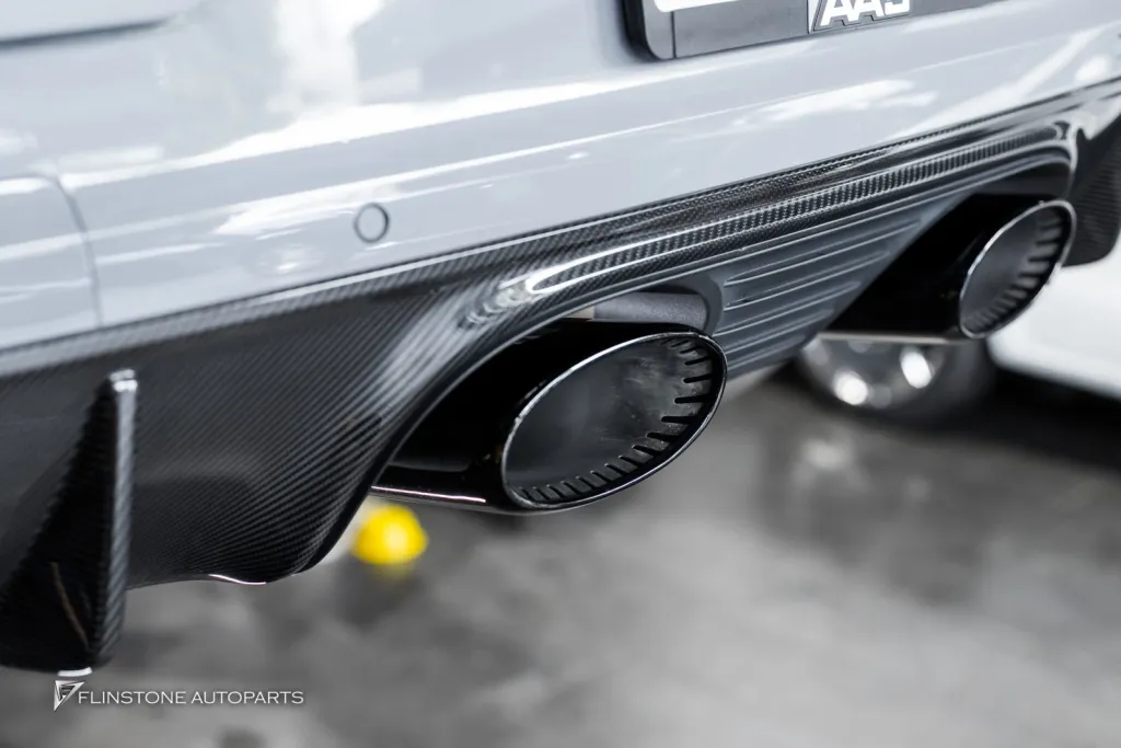 Porsche Cayenne Turbo ท่อ Usus