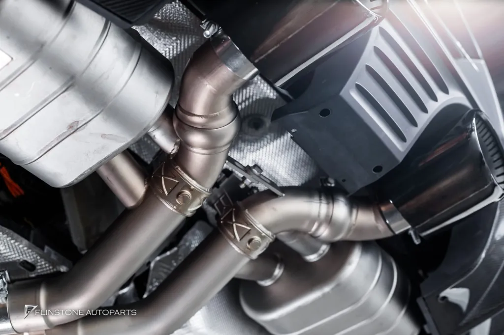 Porsche Cayenne Turbo ท่อ Usus