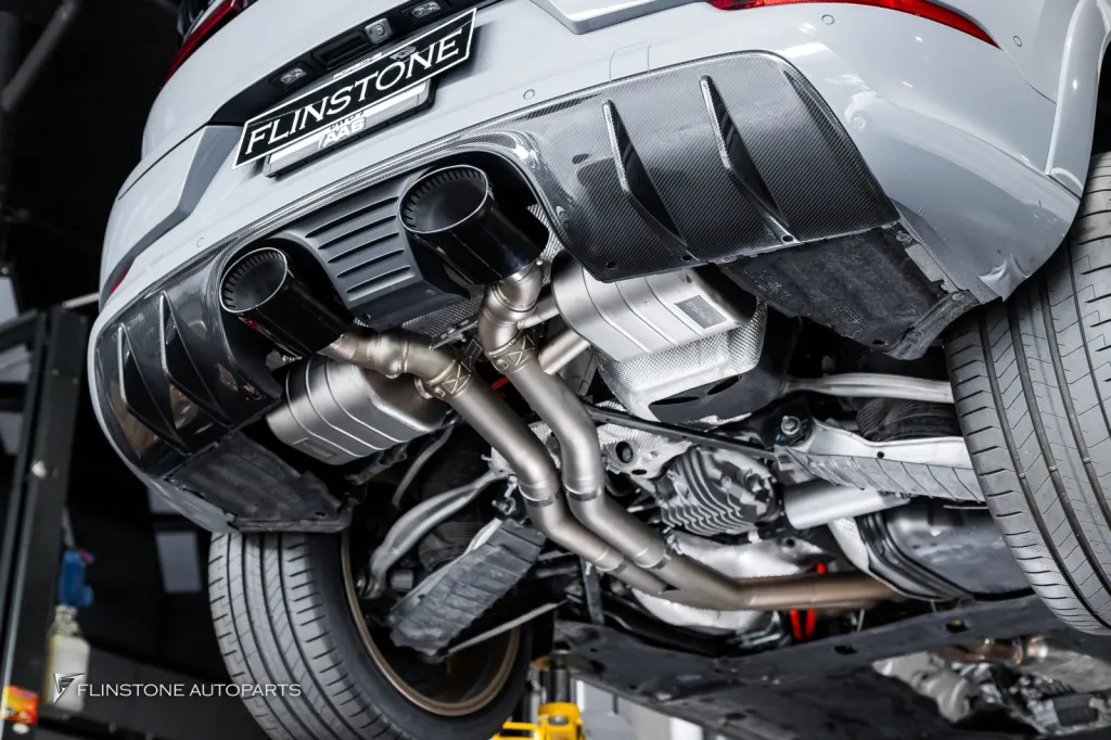 Porsche Cayenne Turbo ท่อ Usus