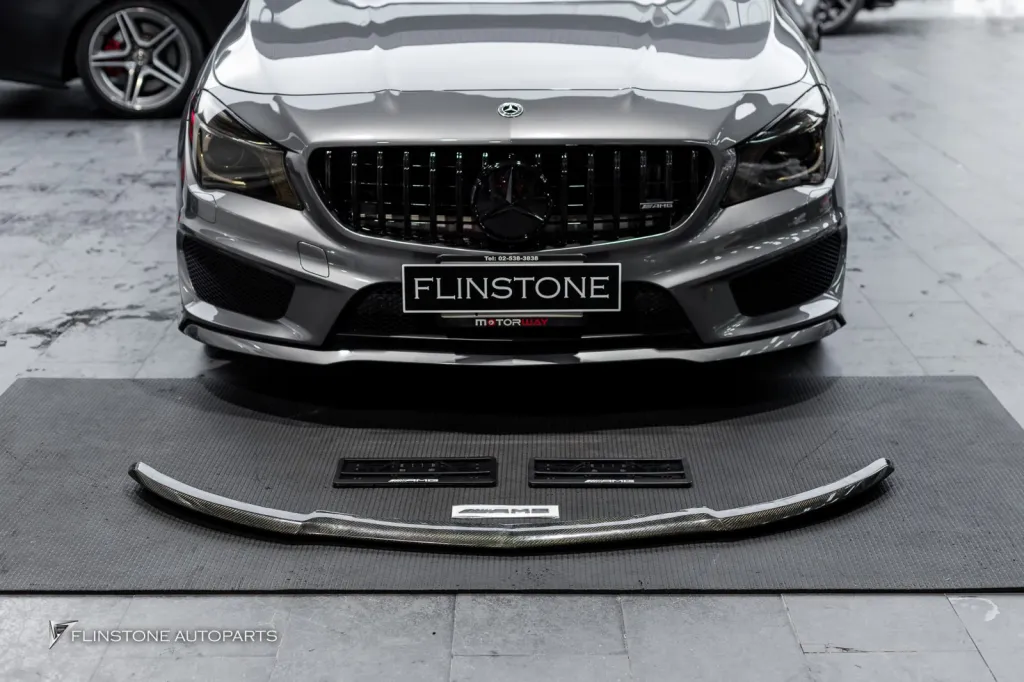 Mercedes Benz Cla 前唇车牌框车标 Amg 黑色