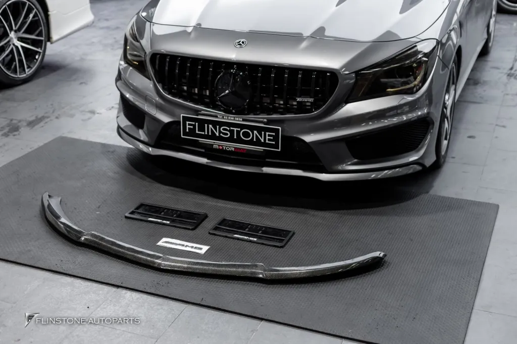 Mercedes Benz Cla 前唇车牌框车标 Amg 黑色