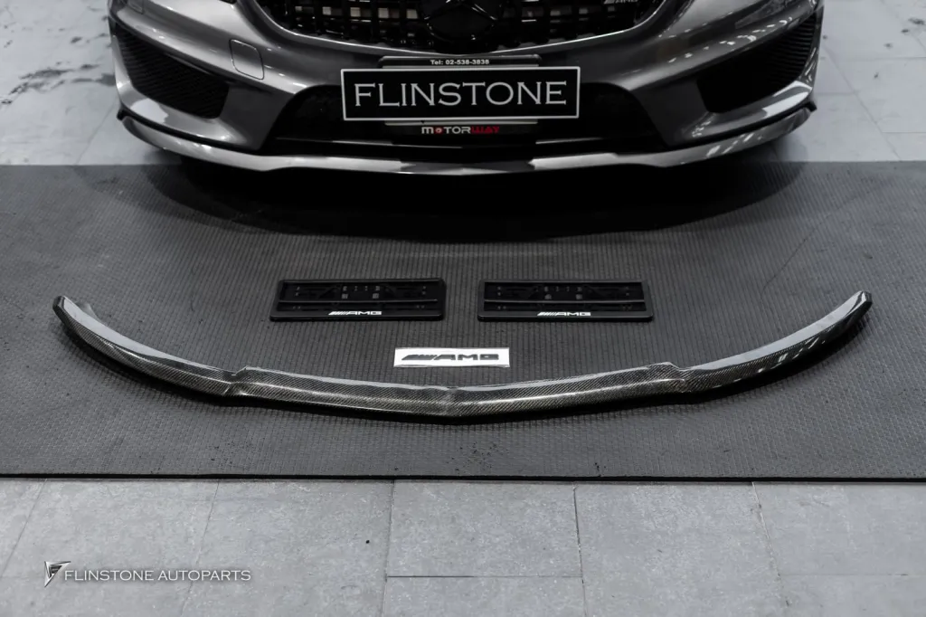 Mercedes Benz Cla 前唇车牌框车标 Amg 黑色