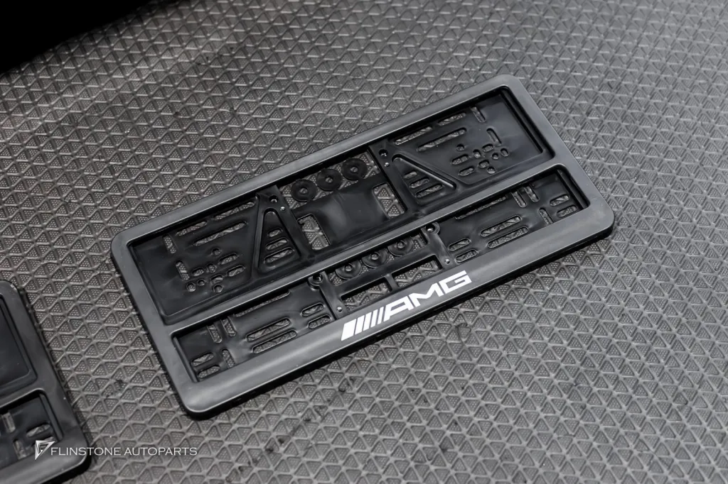 Mercedes Benz Cla 前唇车牌框车标 Amg 黑色