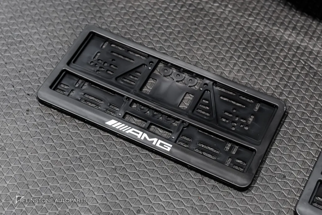 Mercedes Benz Cla 前唇车牌框车标 Amg 黑色