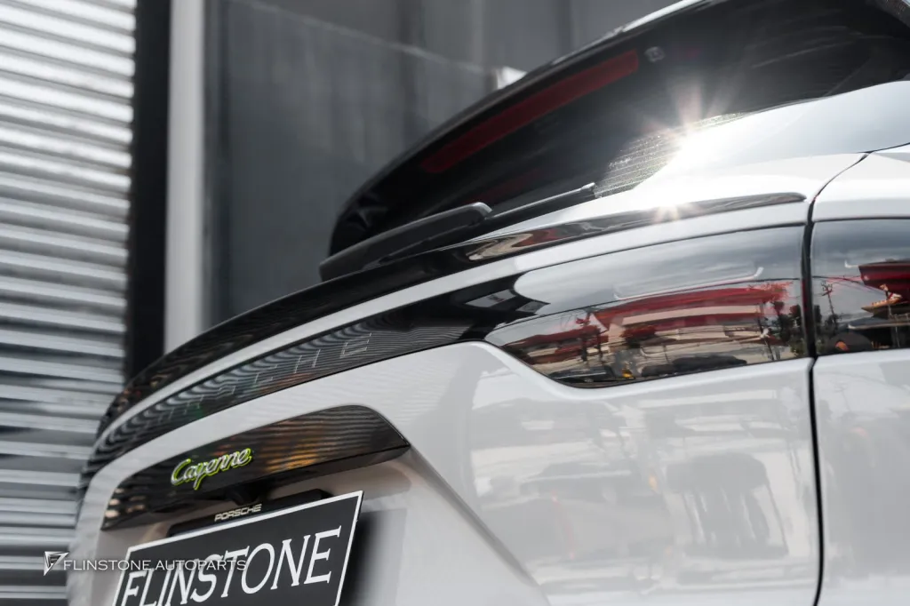 Porsche Cayenne สปอยเลอร์