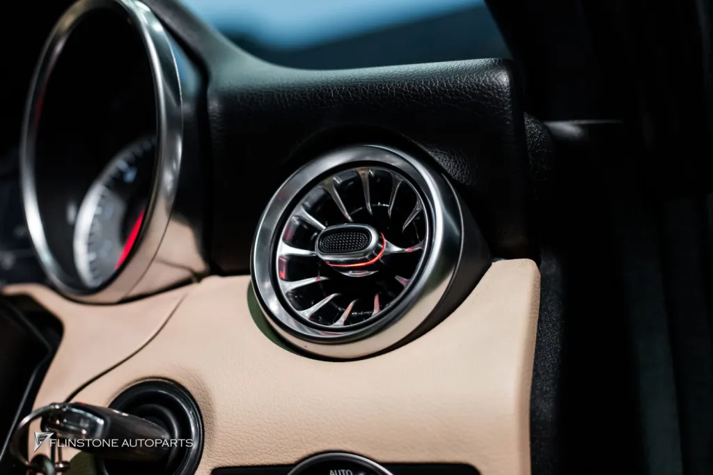 Mercedes Benz Slk ไฟช่องแอร์ ไฟใต้ท้อง