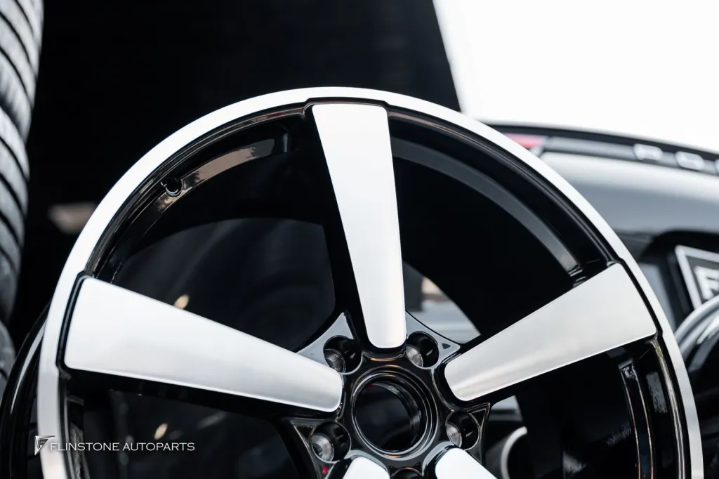 Porsche Panamera ล้อ