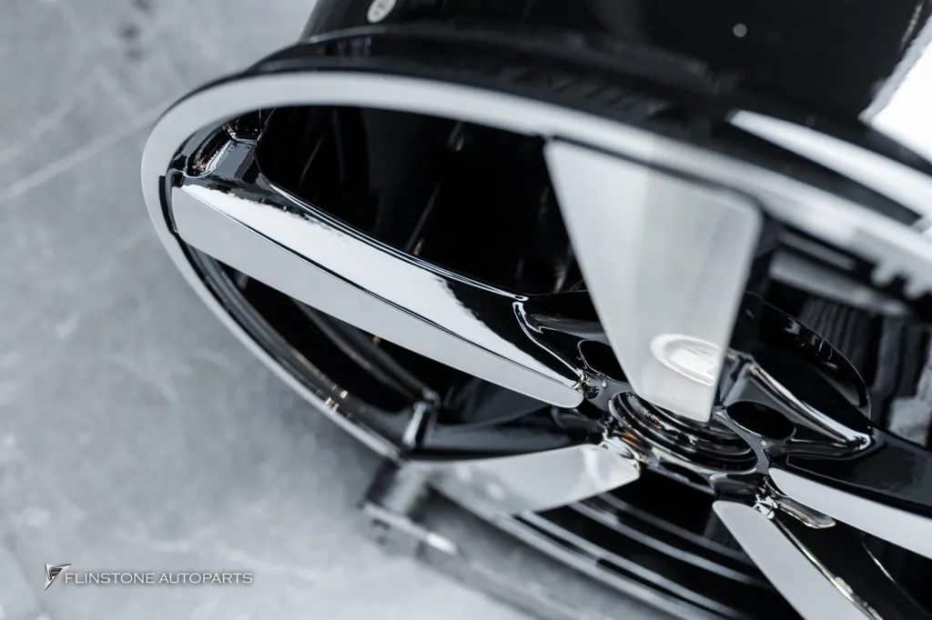 Porsche Panamera ล้อ