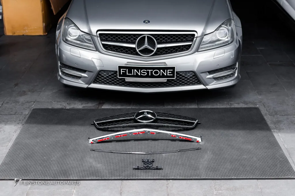 Mercedes Benz W207 กระจัง