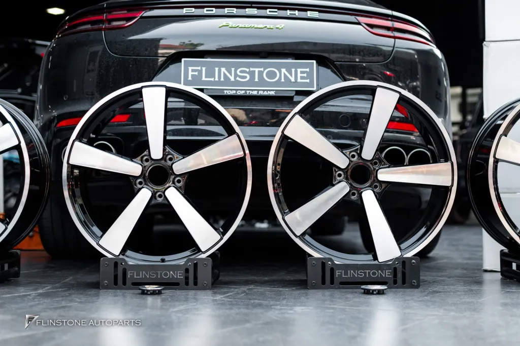 Porsche Panamera ล้อ