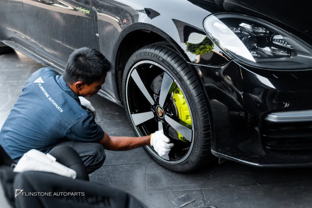 Porsche Panamera ล้อ