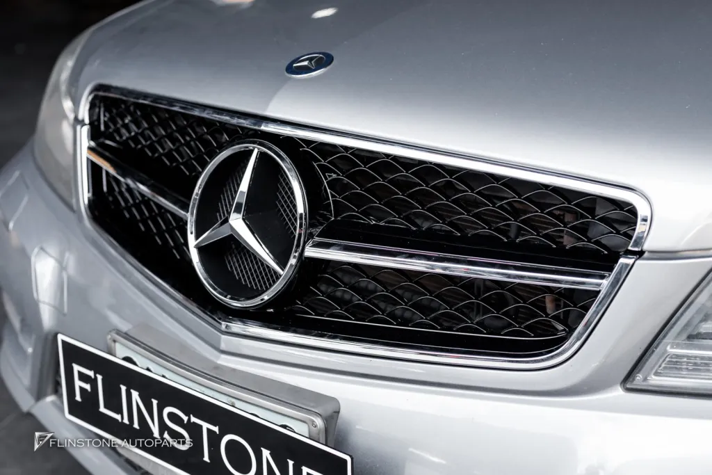 Mercedes Benz W207 กระจัง
