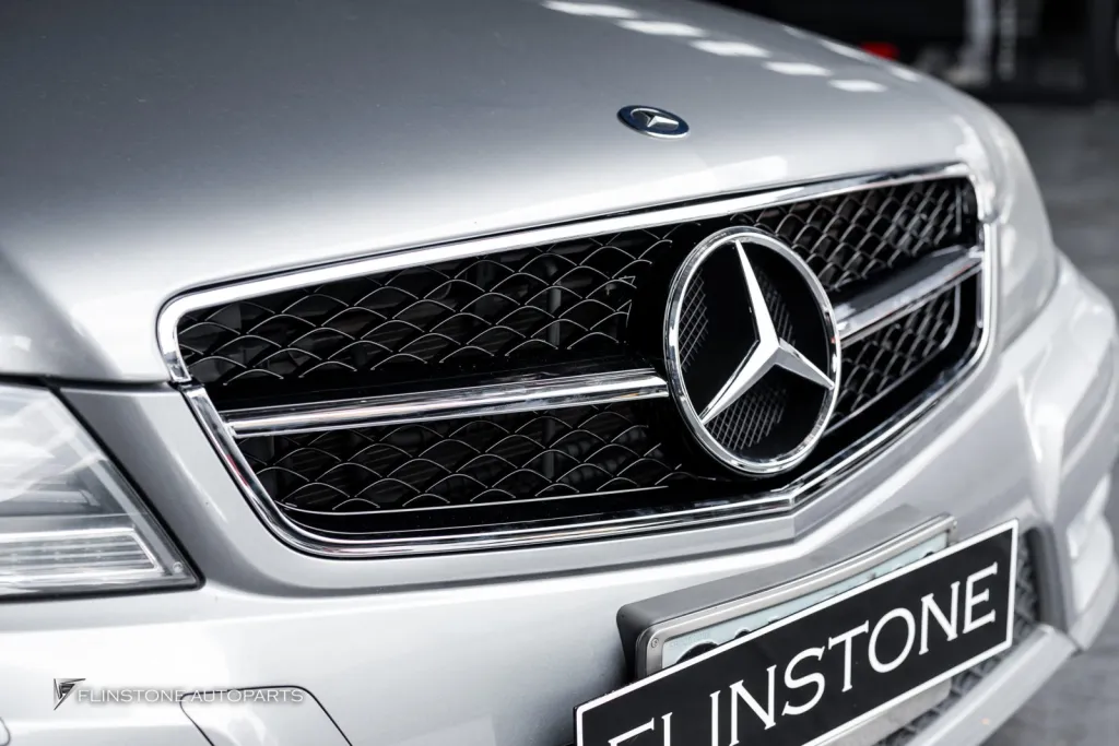 Mercedes Benz W207 กระจัง