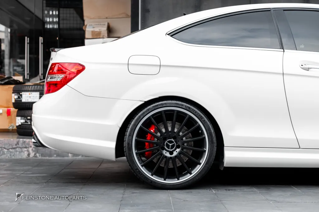 Mecedes Benz C63 เบรค