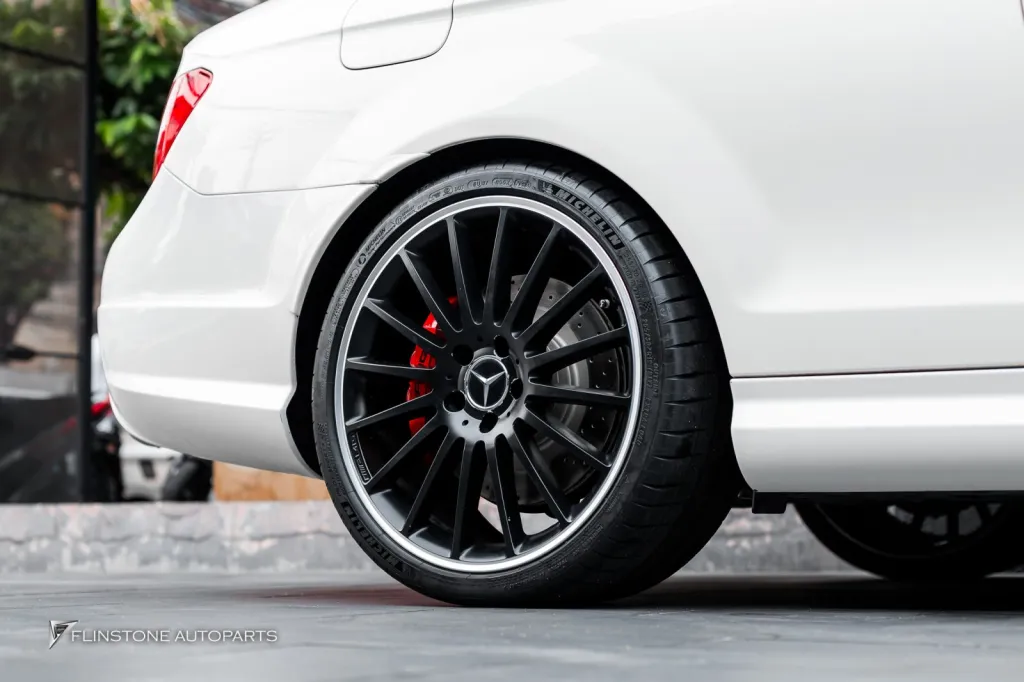 Mecedes Benz C63 เบรค
