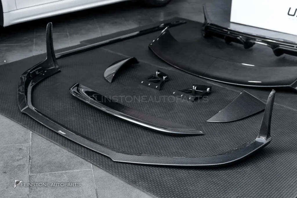 Porsche 718 Cayman Carbon Parts Kit CMST Wing GT4 V.1 Usus
