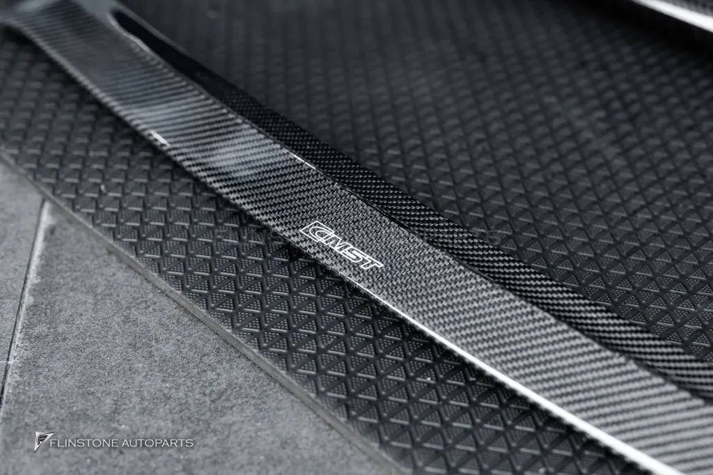 Porsche 718 Cayman Carbon Parts Kit CMST Wing GT4 V.1 Usus