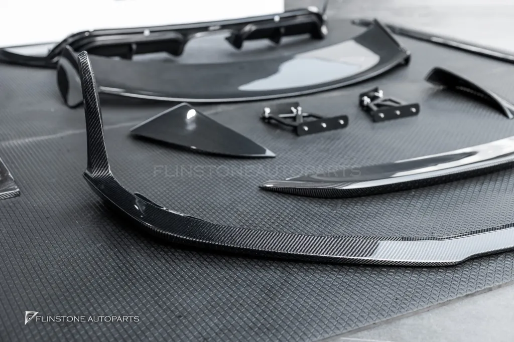 Porsche 718 Cayman Carbon Parts Kit CMST Wing GT4 V.1 Usus