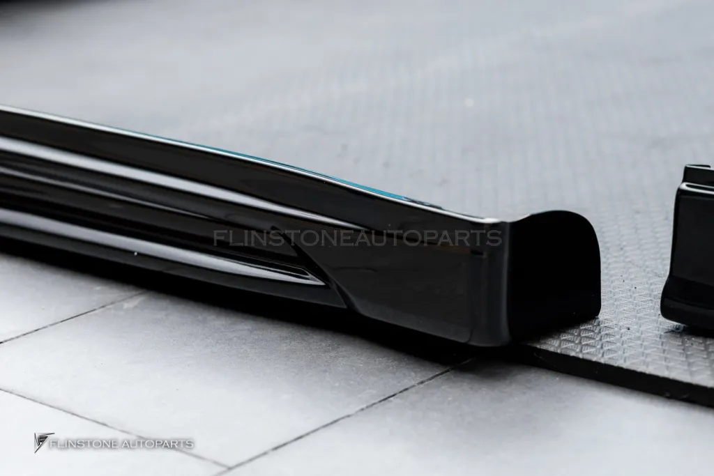 Tesla Model Y Juniper ชุดพาร์ทดำเงา BSKT Design