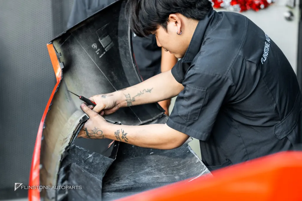 Lamborghini Gallado กันชนหน้า ดิฟ สเกิร์ต ปลายท่อ