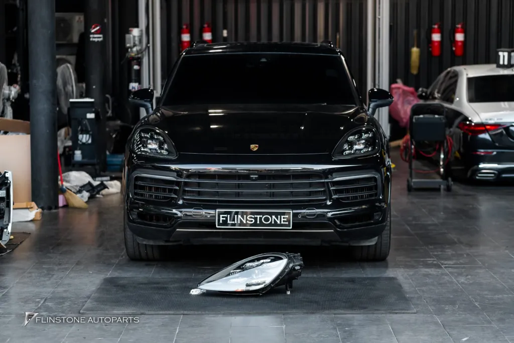 Porsche Cayenne ไฟหน้าแท้