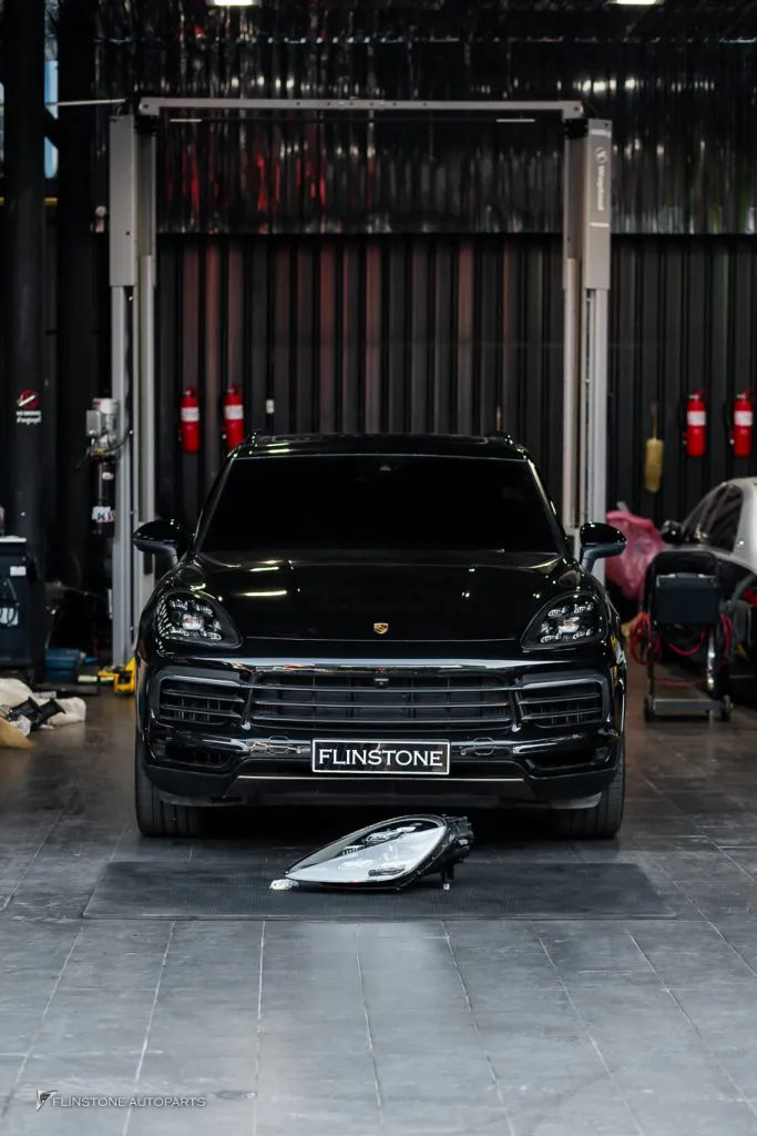 Porsche Cayenne ไฟหน้าแท้