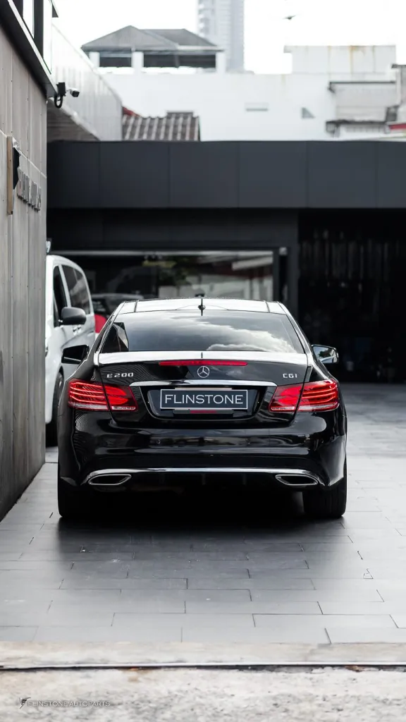 Mercedes Benz W207 ไฟท้ายคู่ใน