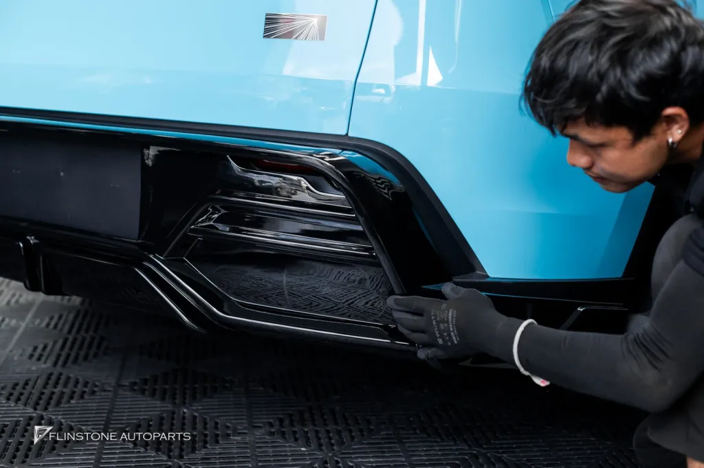 Tesla Model Y Juniper ชุดพาร์ทดำเงา BSKT Design