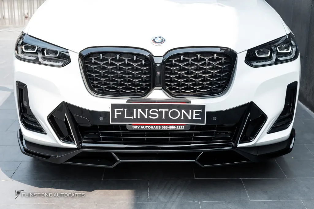 BMW X4 พาร์ทดำเงา ประตูดูด โลโก้