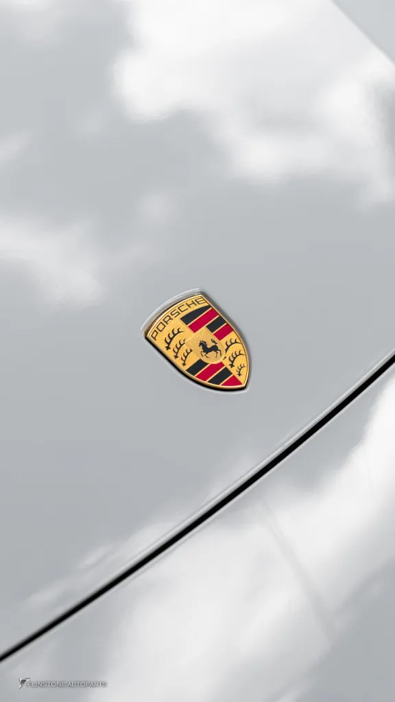 Porsche panamera โลโก้ Porsche ฝากระโปรง