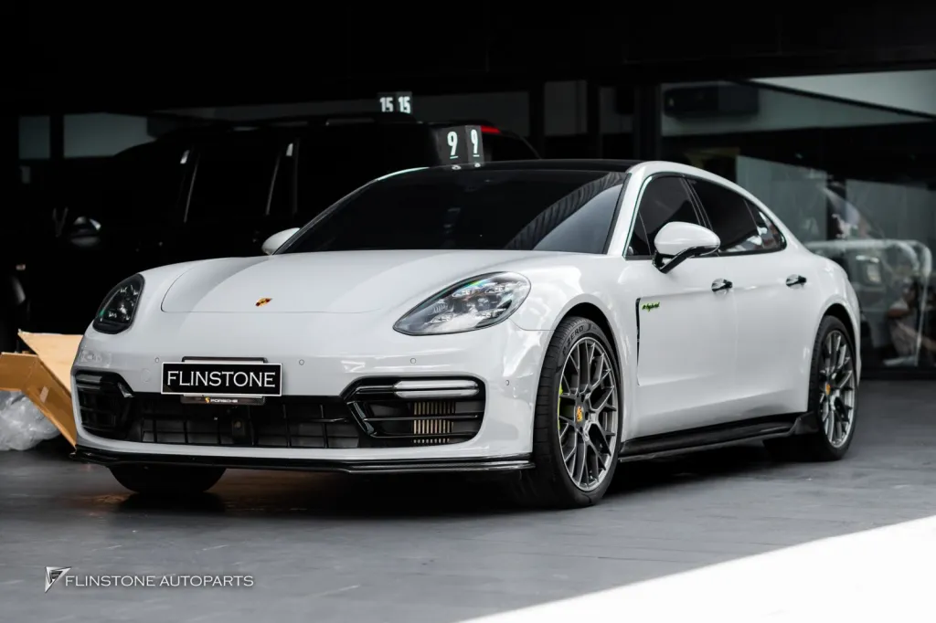 Porsche panamera โลโก้ Porsche ฝากระโปรง