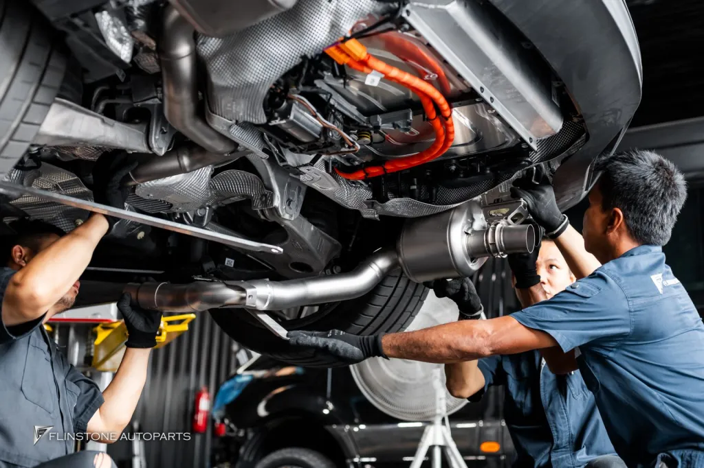 Porsche Panamera 976 ท่อ Akrapovic