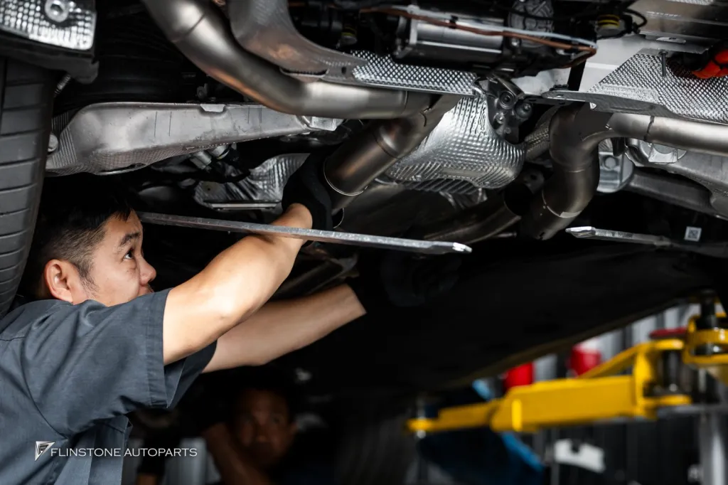 Porsche Panamera 976 ท่อ Akrapovic