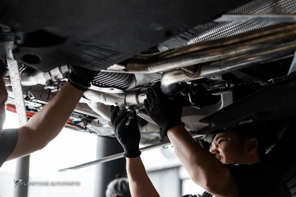 Porsche Panamera 976 ท่อ Akrapovic
