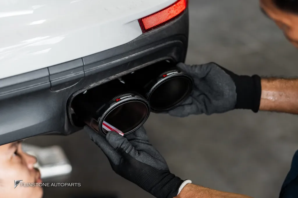 Porsche Panamera 976 ท่อ Akrapovic