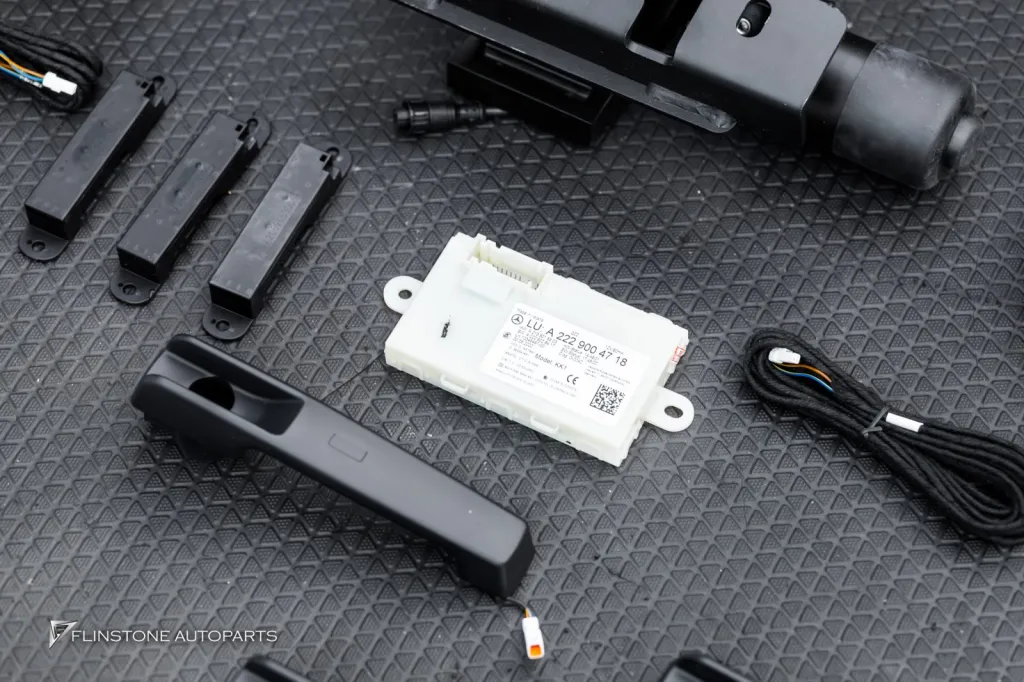 Mercedes Benz Gclass บันไดไฟฟ้า Keyless