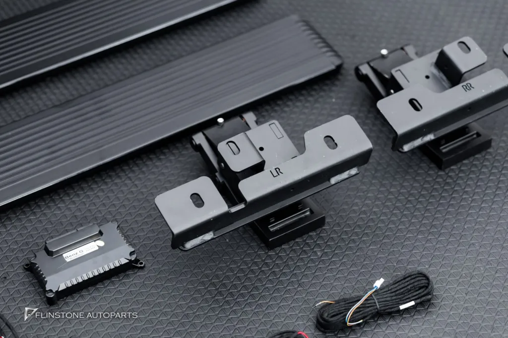 Mercedes Benz Gclass บันไดไฟฟ้า Keyless