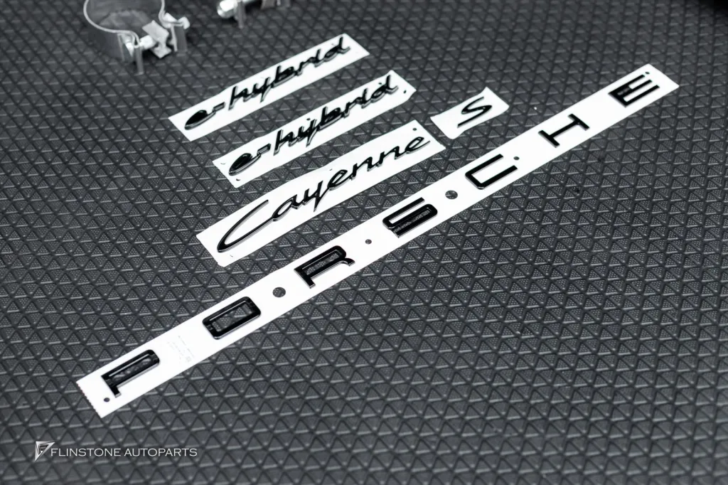 Porsche Cayenne โลโก้ดำ ปลายท่อ