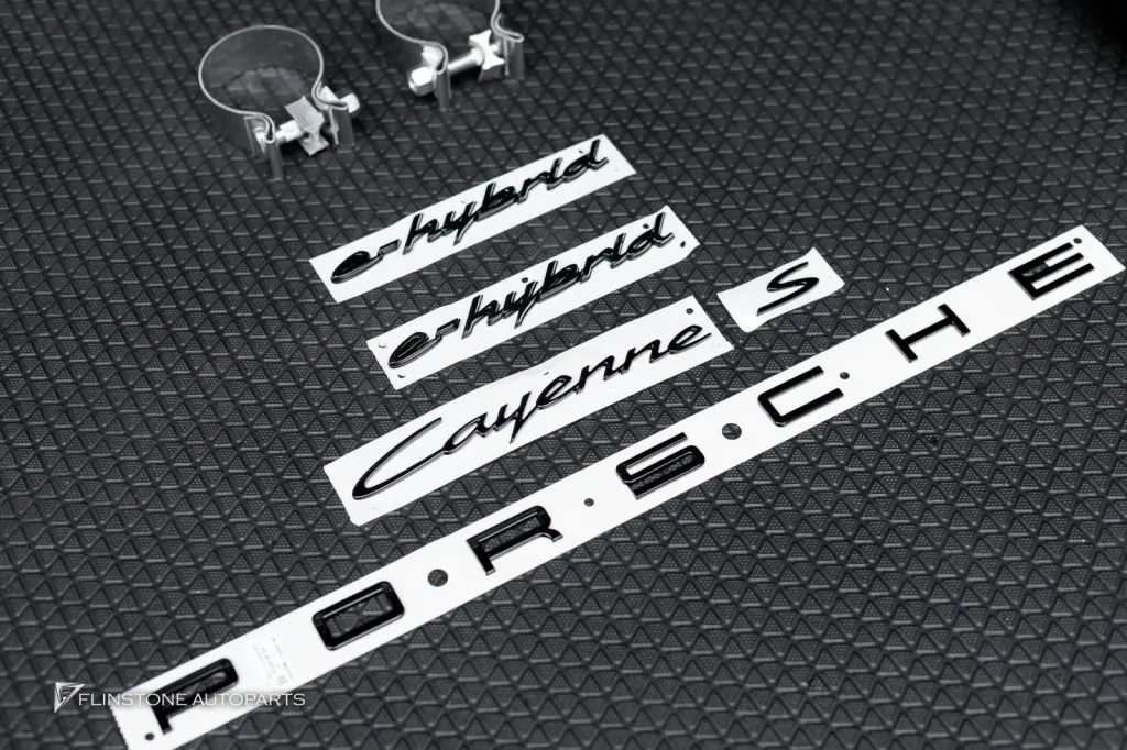 Porsche Cayenne โลโก้ดำ ปลายท่อ
