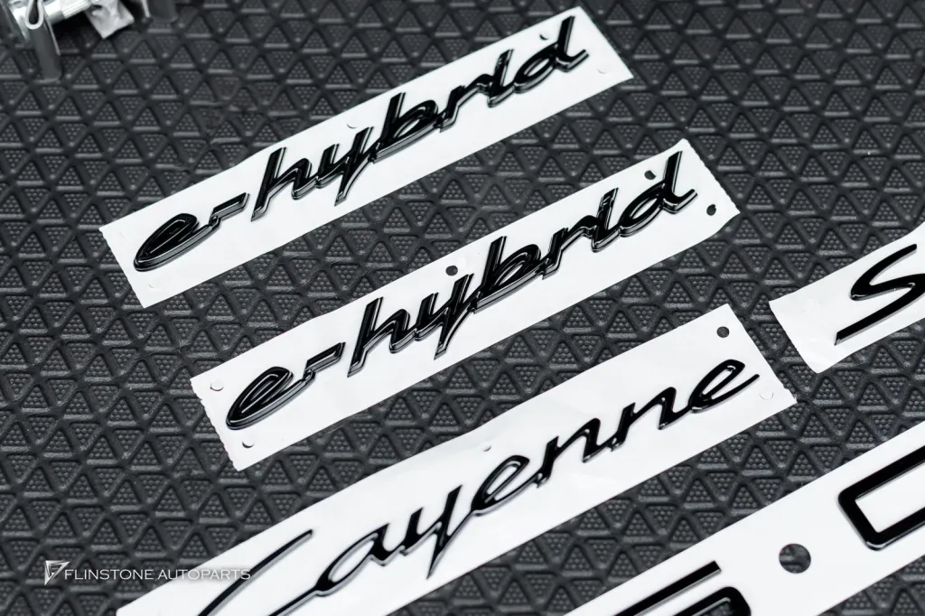 Porsche Cayenne โลโก้ดำ ปลายท่อ