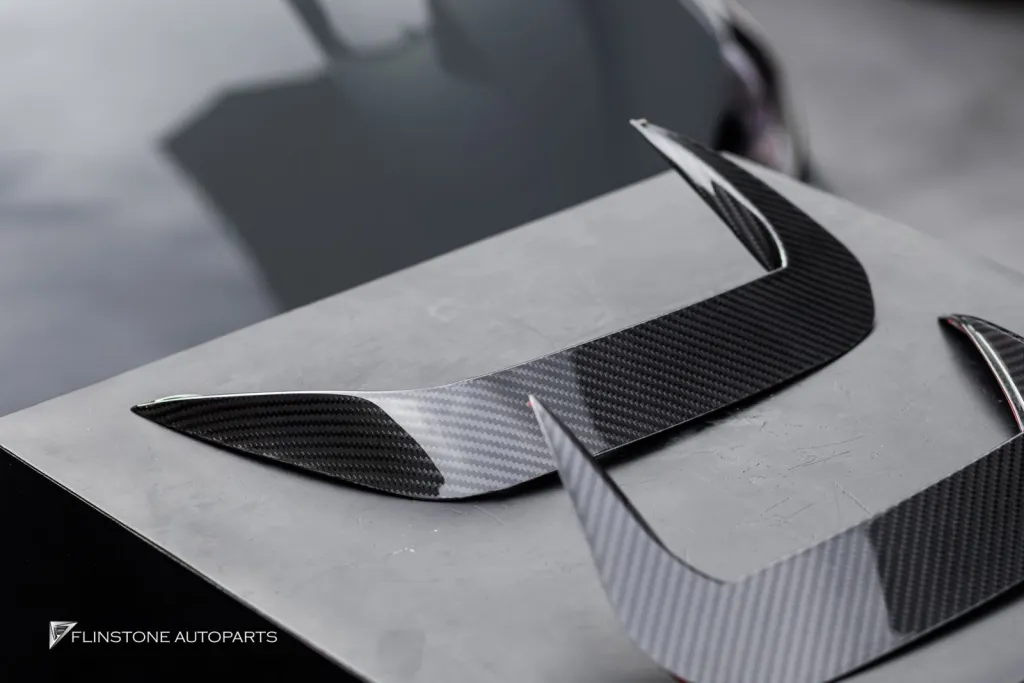 BMW G22 canard trim