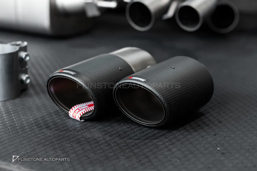Porsche Cayenne 排气管 Akrapovic