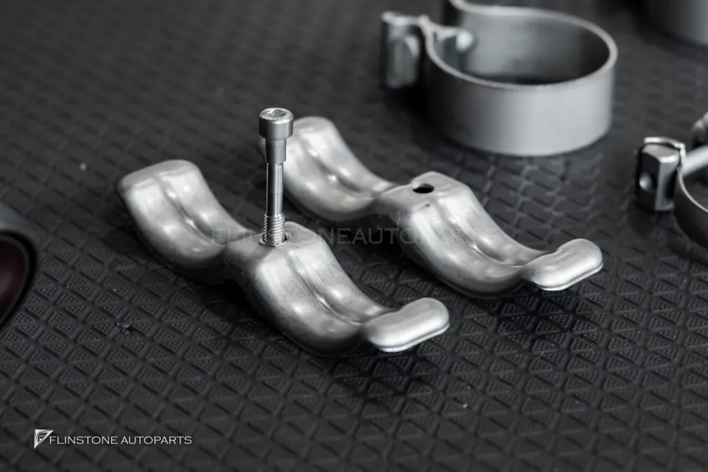 Porsche Cayenne 排气管 Akrapovic