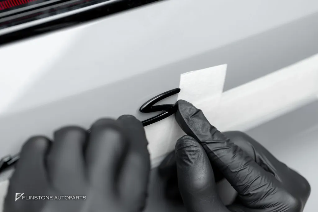 Porsche Cayenne โลโก้ดำ ปลายท่อ