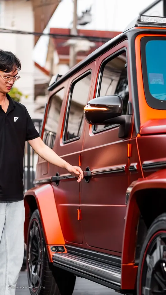 Mercedes Benz Gclass บันไดไฟฟ้า Keyless