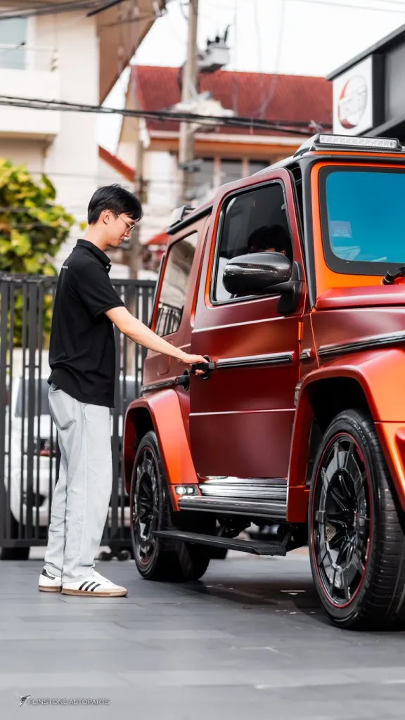 Mercedes Benz Gclass บันไดไฟฟ้า Keyless