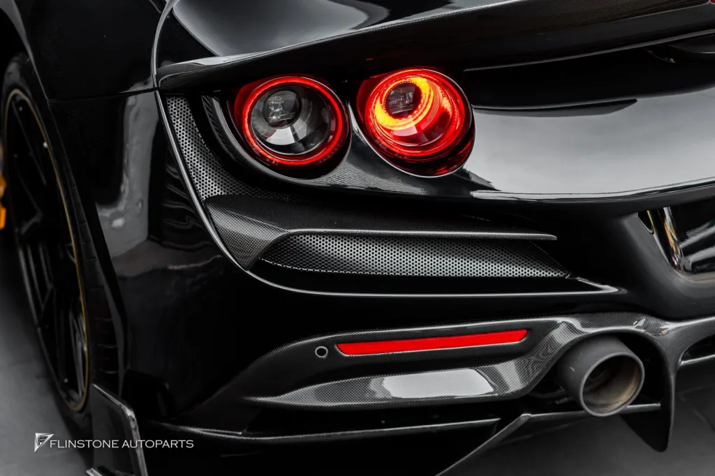 Ferrari F8 Tributo ชุดพาร์ท Mansory — Complete ( Logo Mansory)