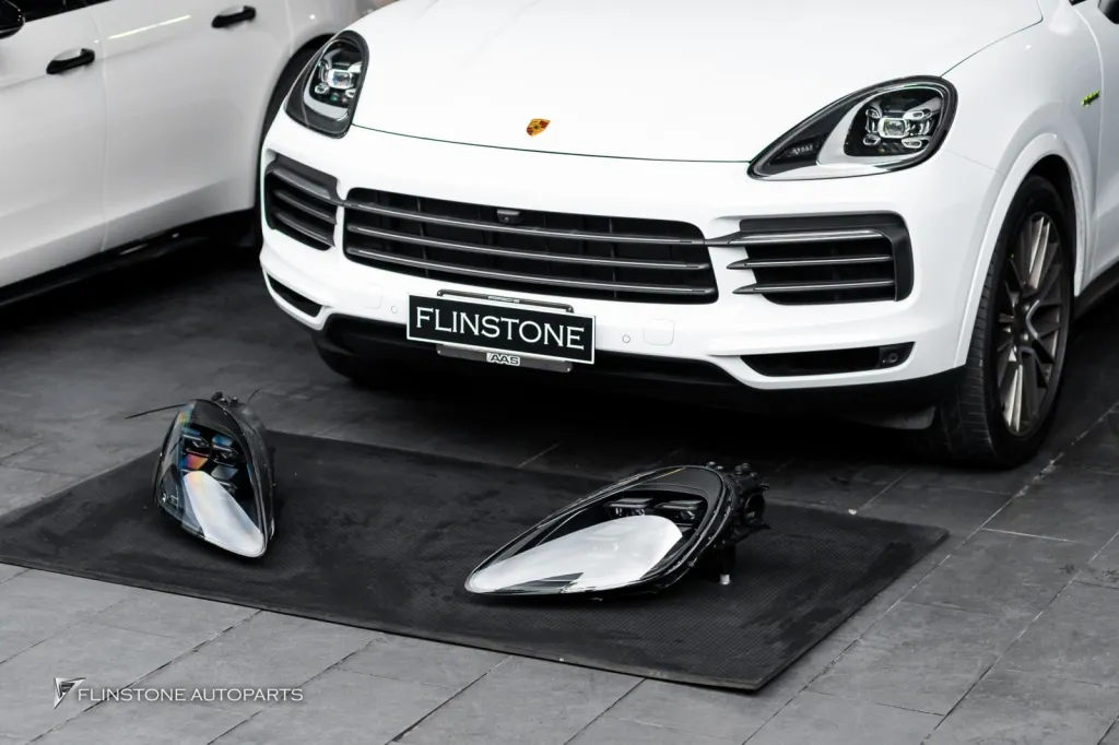 Porsche Cayenne ไฟหน้า