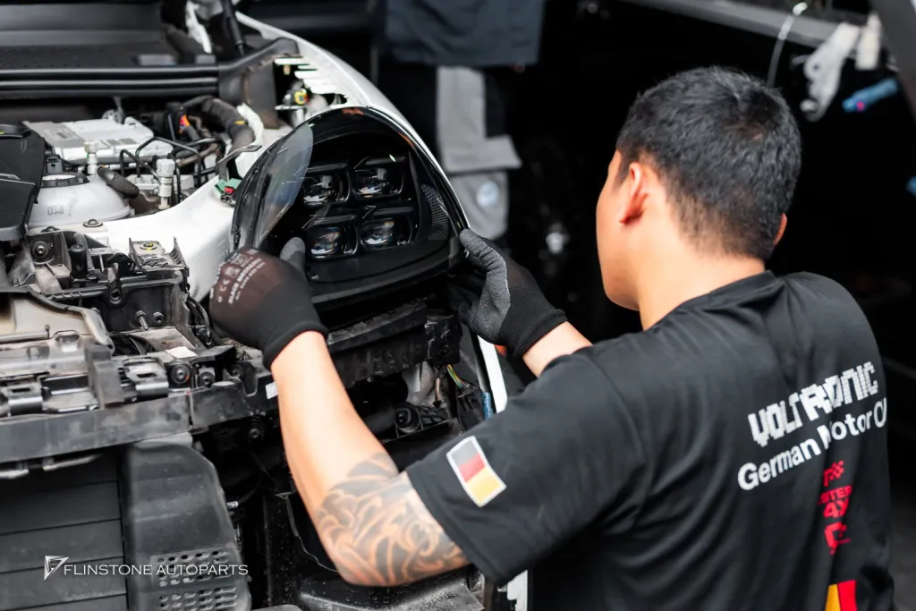 Porsche Cayenne ไฟหน้า